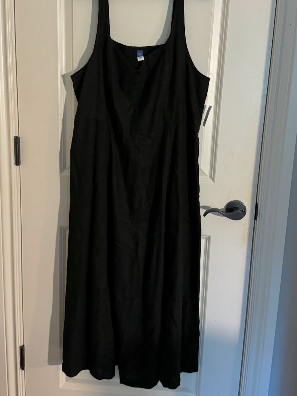 Old Navy sleeveless linen-blend midi dress